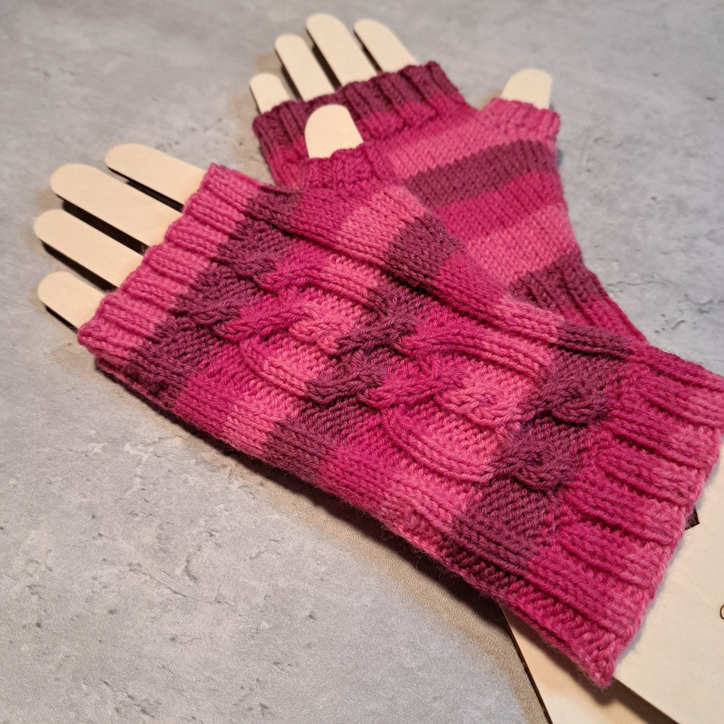 Handknit Fingerless Gloves/Hand Warmers, size small (24-09)