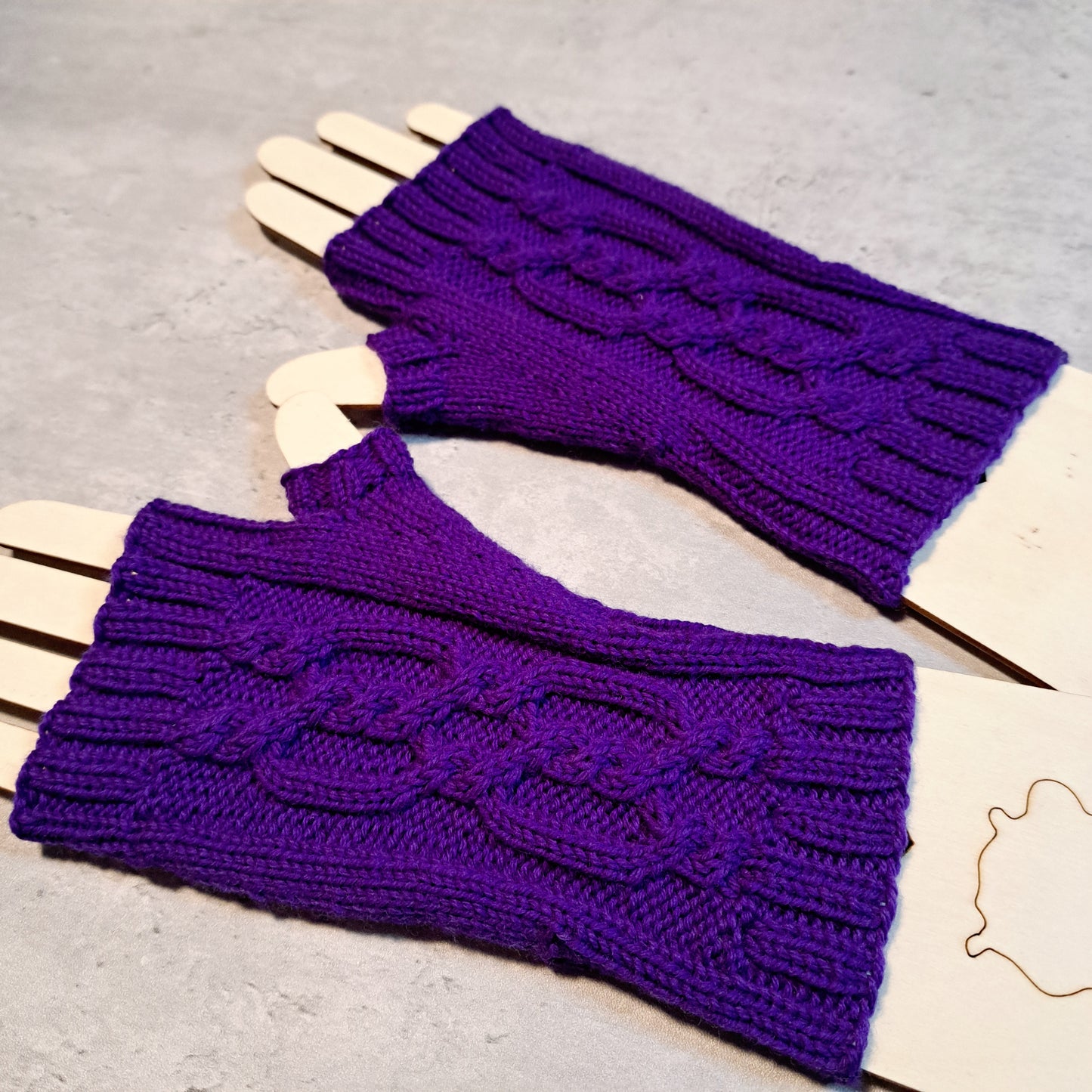 Handknit Fingerless Gloves/Hand Warmers, size small (24-08)