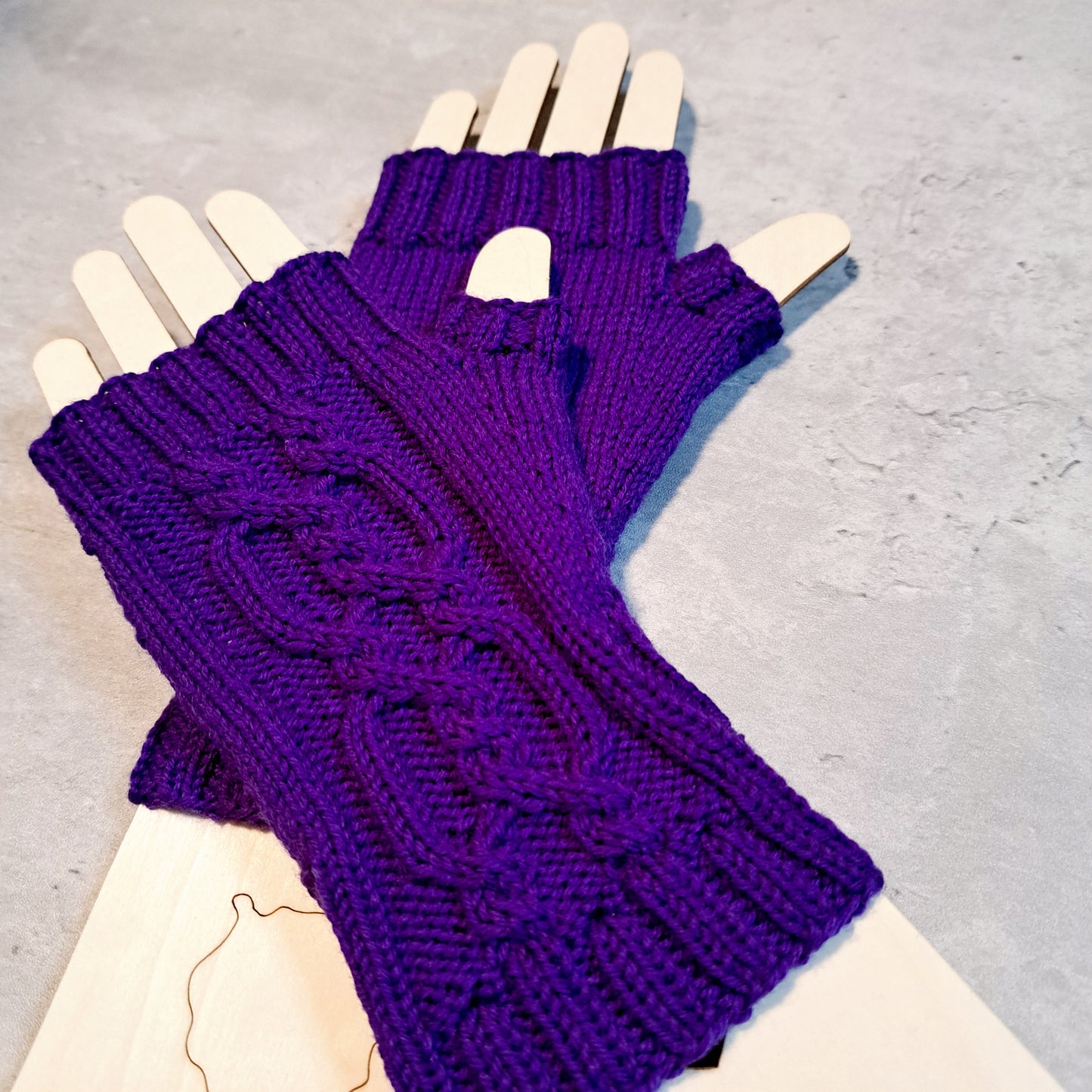 Handknit Fingerless Gloves/Hand Warmers, size small (24-08)