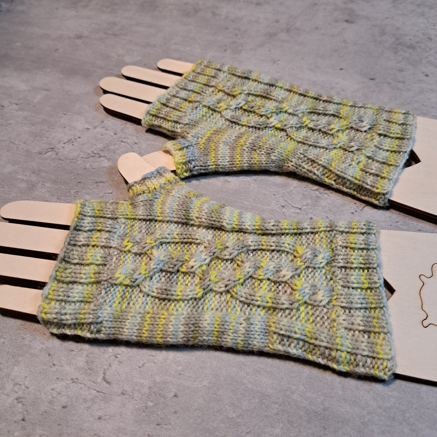 Handknit Fingerless Gloves/Hand Warmers, size small (24-10)