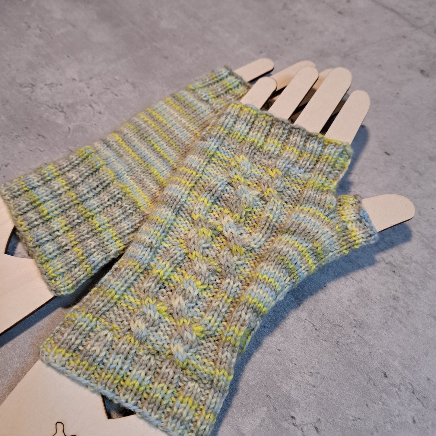 Handknit Fingerless Gloves/Hand Warmers, size small (24-10)