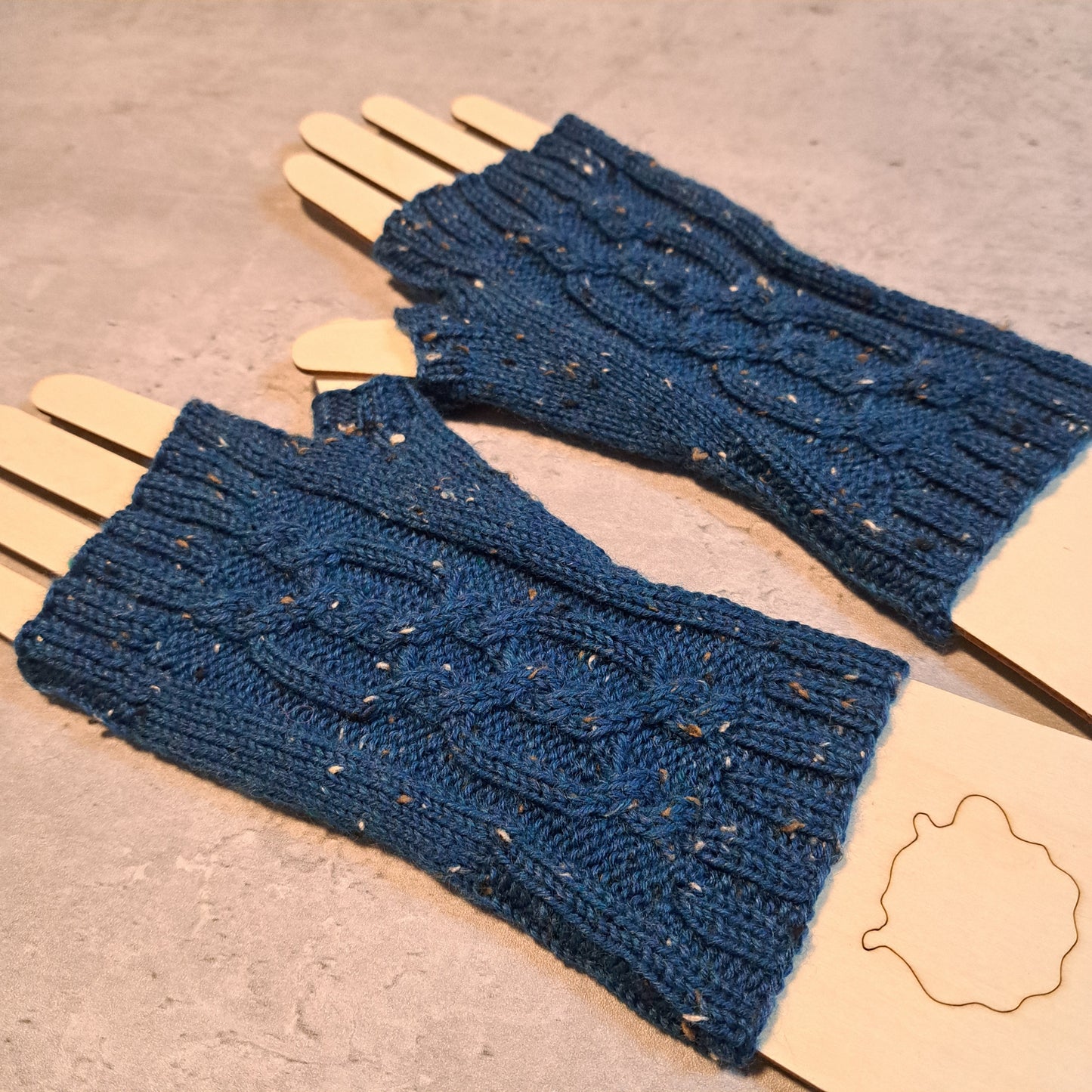 Handknit Fingerless Gloves/Hand Warmers, size small (24-05)