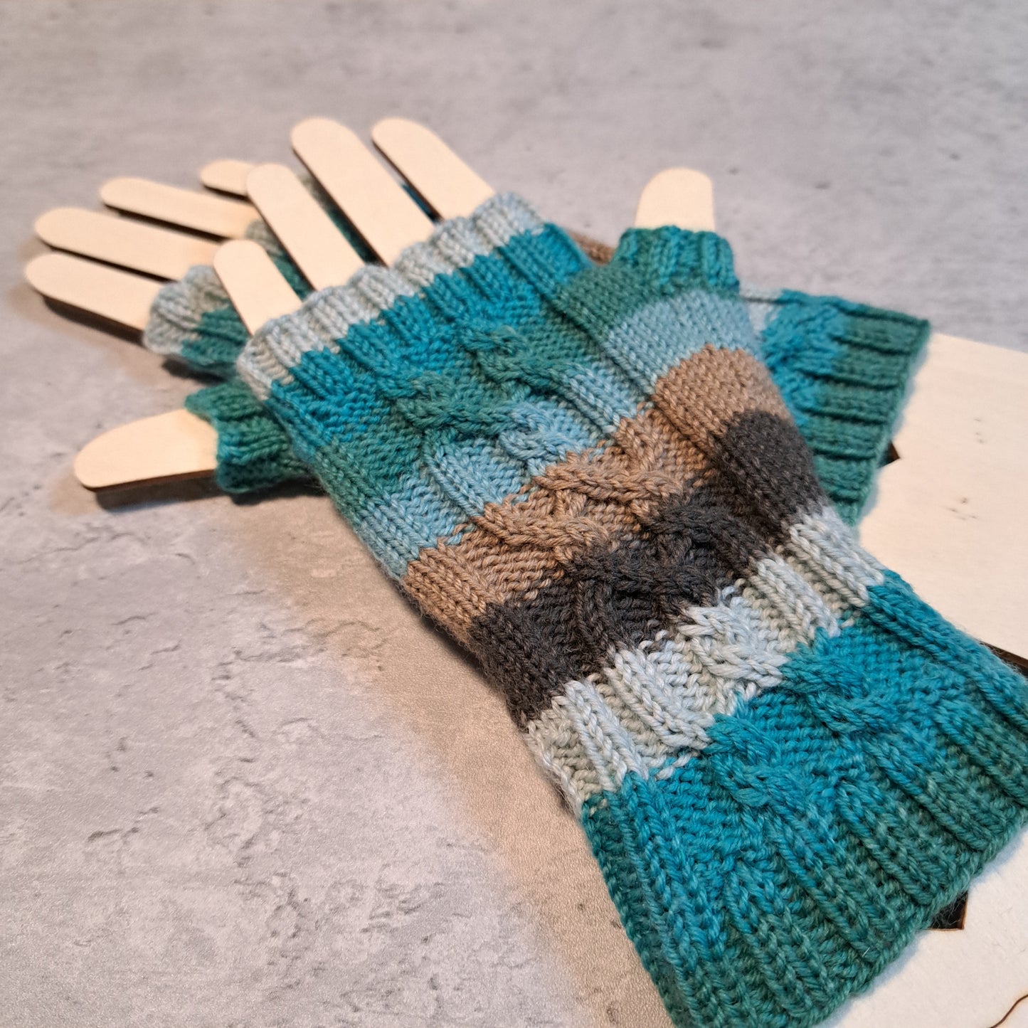 Handknit Fingerless Gloves/Hand Warmers, size small (24-06)