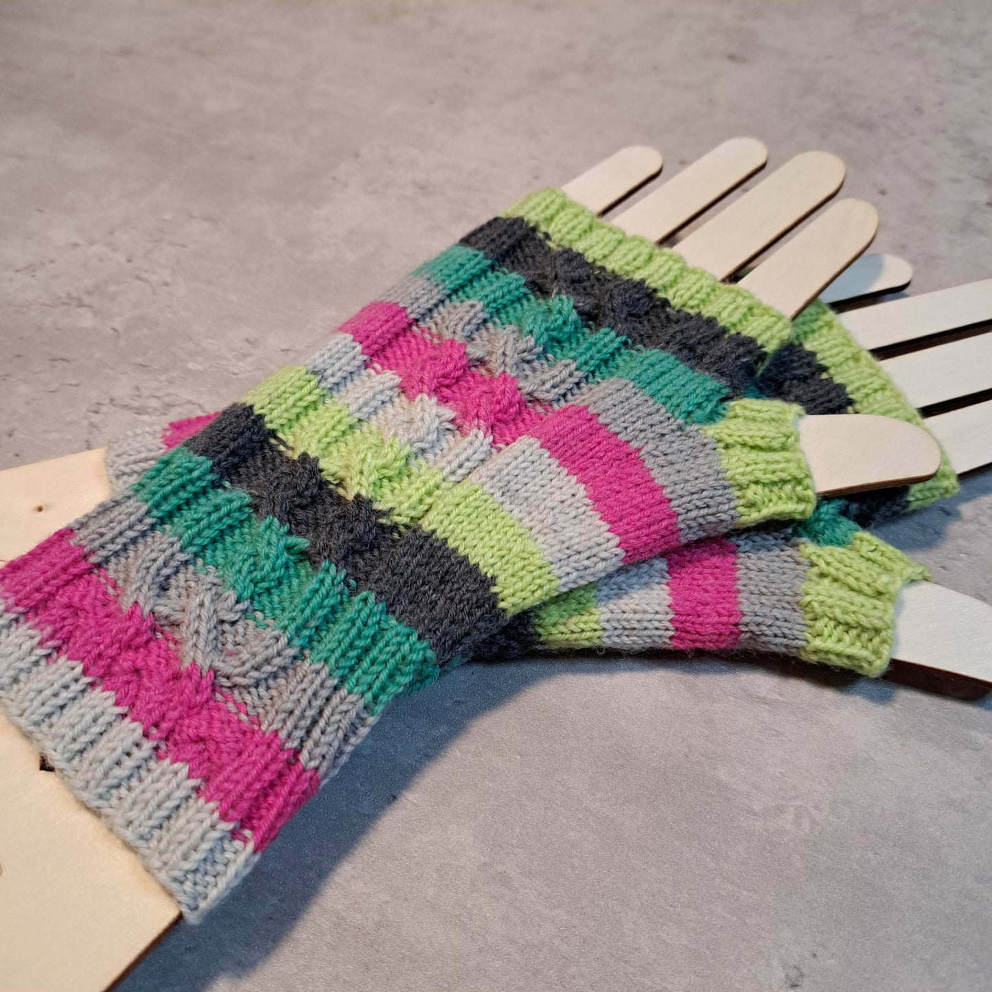 Handknit Fingerless Gloves/Hand Warmers, size medium (23-13)