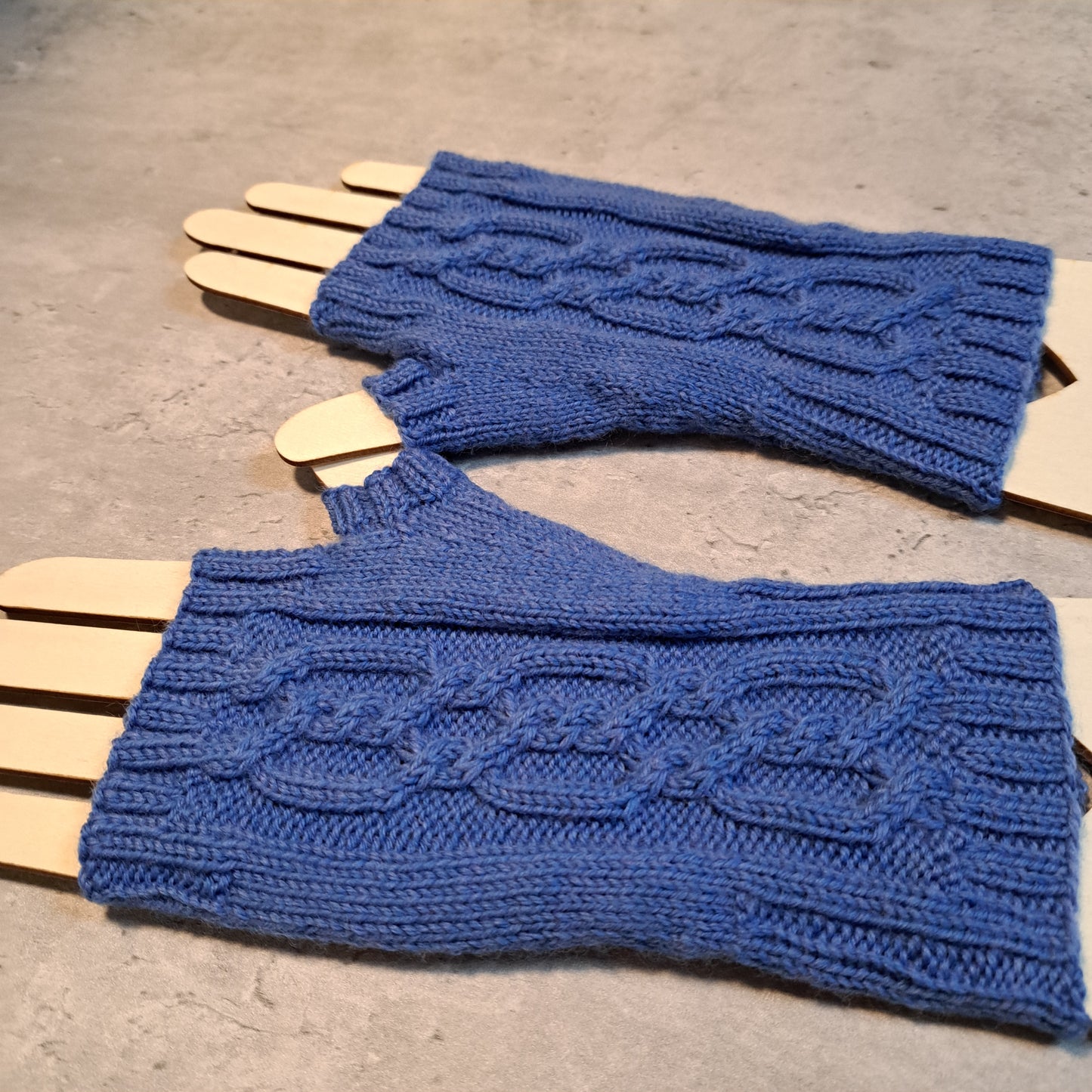 Handknit Fingerless Gloves/Hand Warmers, size medium (23-11)