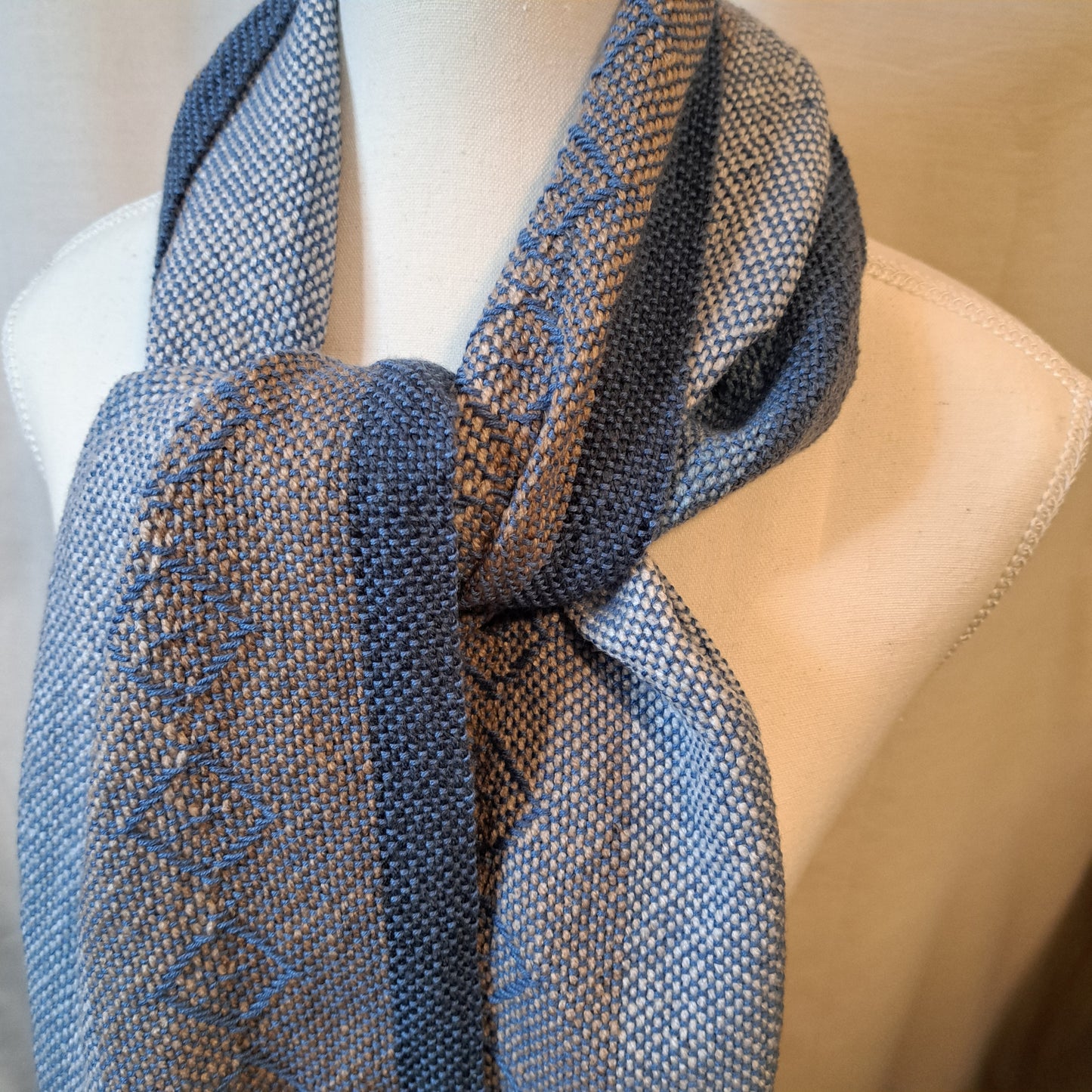Handwoven Scarf (25-21)