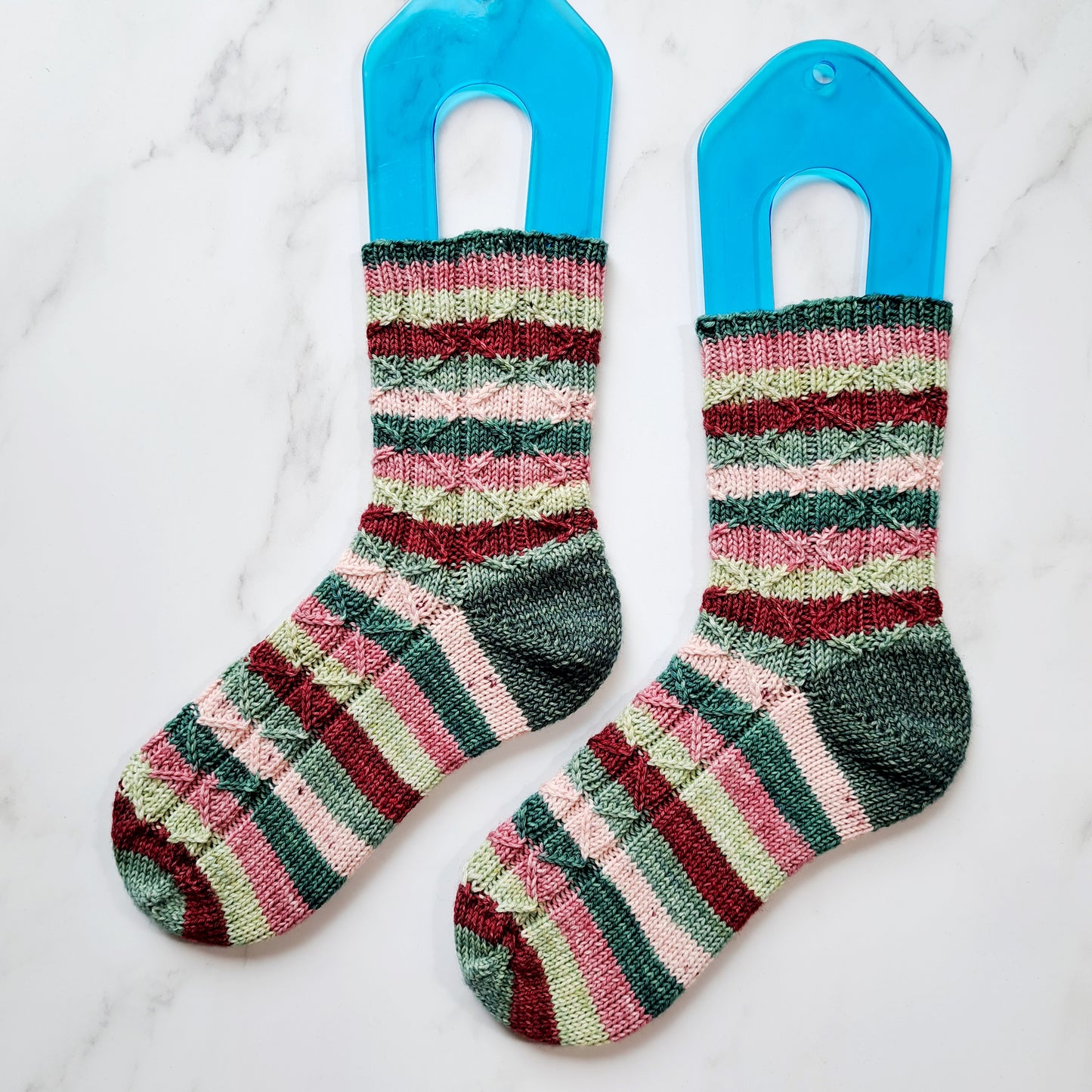 Handknit socks, Women's Sm (US shoe sizes 6-7.5)